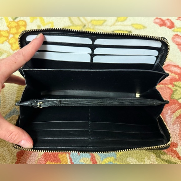 Unisex GUCCI Guccissima Signature Sukey Zip Around Wallet Black - Picture 9 of 16